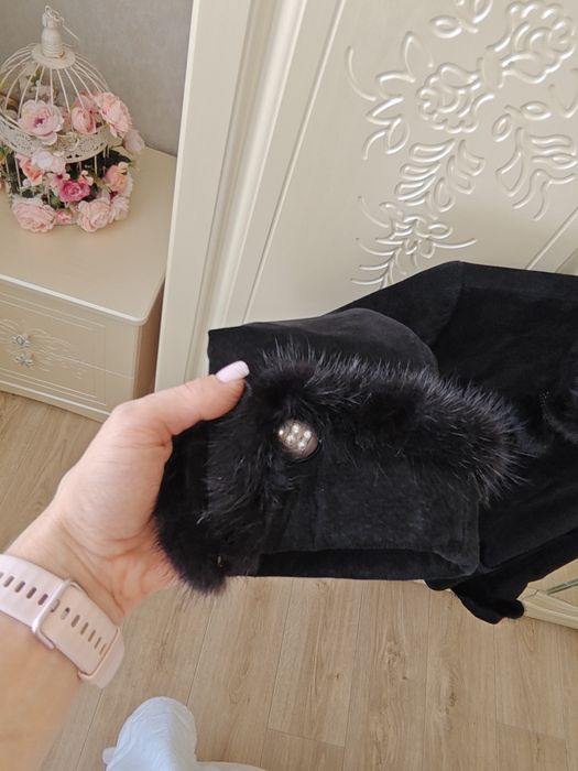 Продам замшевую натуральную куртку в идеальном состоянии