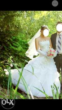 Платье свадебное белое. Размер 42-46, б/у. После химчистки