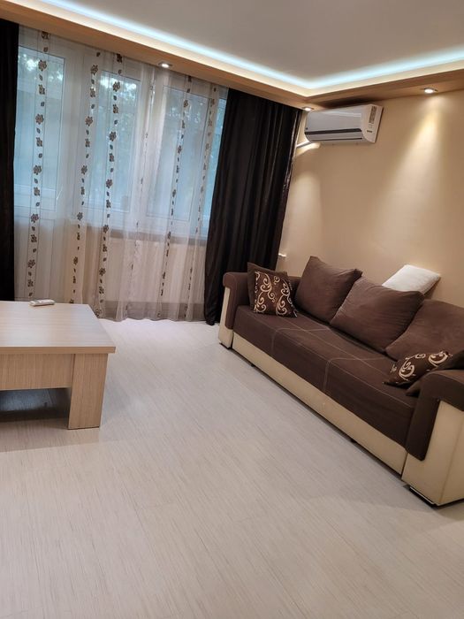 Proprietar închiriez ap 2 cam toporasi modern mobilat