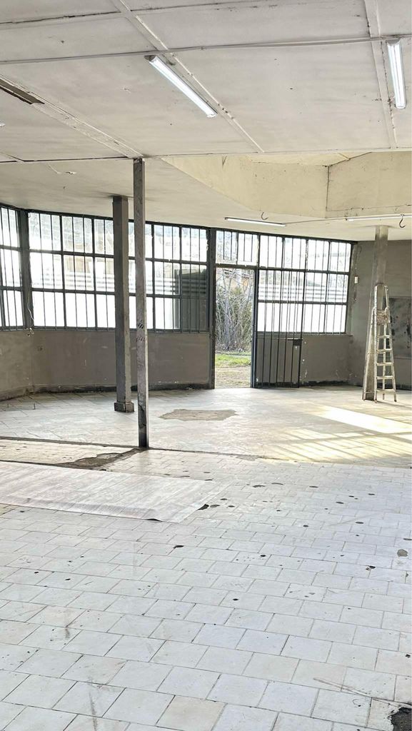 Дава се под наем Склад в София, Обеля 2 - 110 кв.м за 663 € - Снимка #1