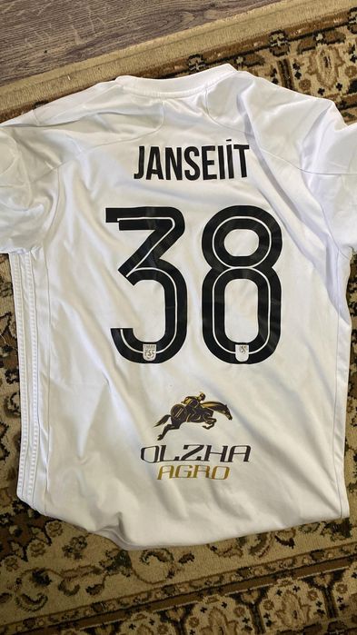 Продам оригинальную именную футболку ТОБОЛА