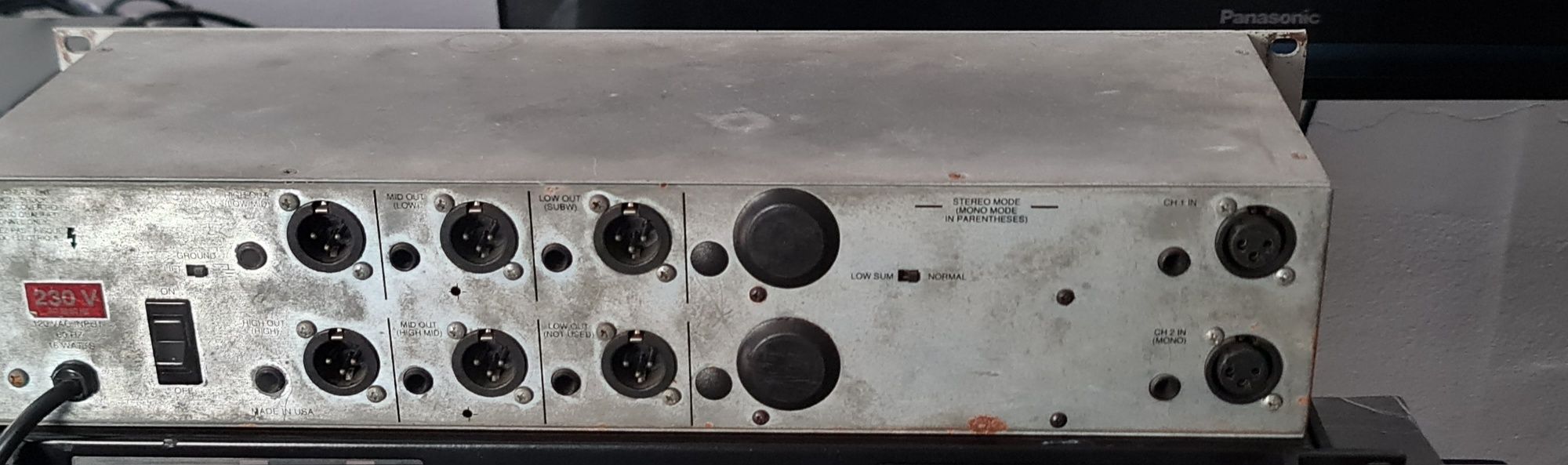 Crossover Furman X-424 (trei căi stereo) Nu DBX, Nu Rane, Nu Dynacord