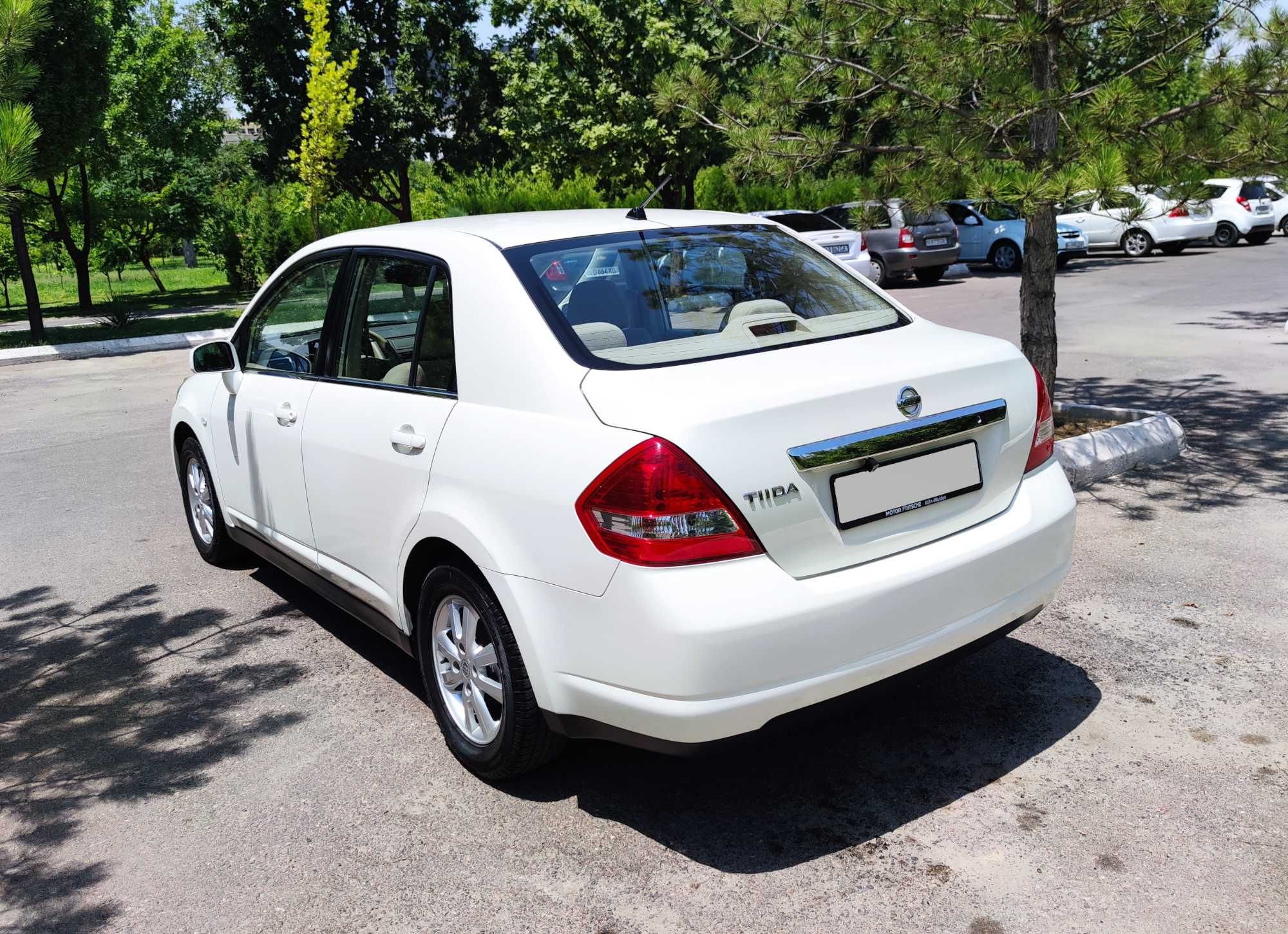 Nissan Tiida 1.6 MT