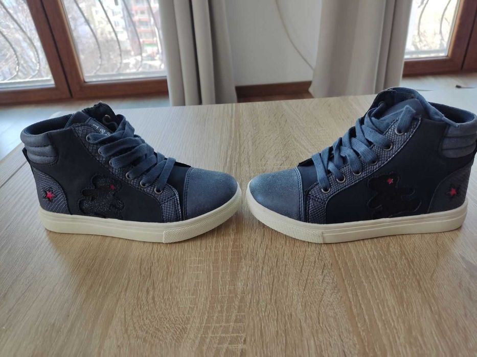 Маратонки, кецове, обувки, сандали за момиче