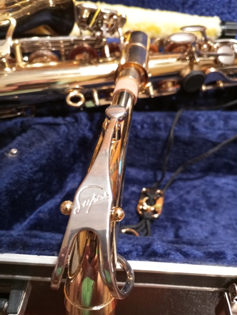 Saxofon alto ,,Amati super BH 400" made in Cehia