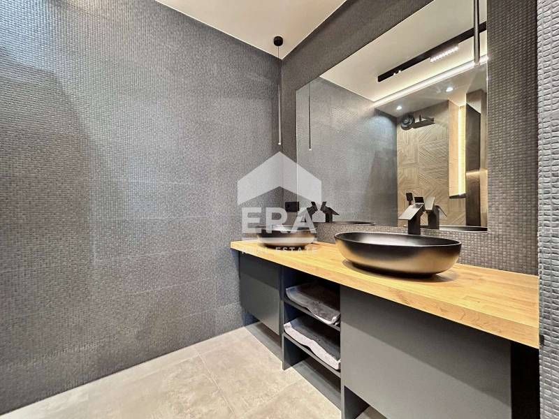 Продава се Тристаен апартамент в София, Манастирски ливади - 183 кв.м за 3382 €/кв.м - Снимка #8