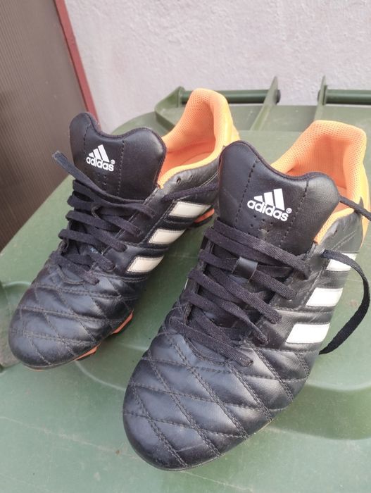 Ghete de fotbal Adidas !!