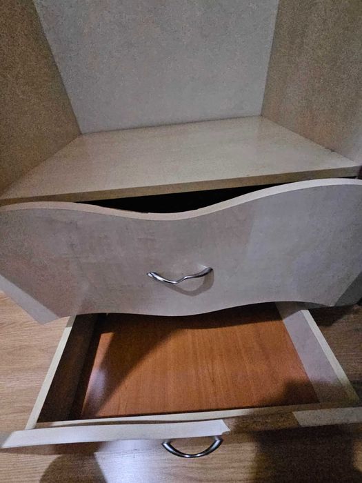 Dulap cu 2 usi si 2 sertare
