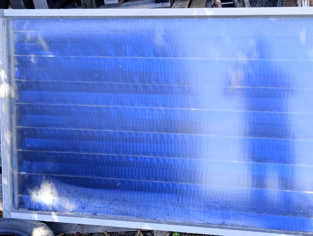 Продавам соларен панел Sun Sistem за топла вода,2x1 метра(2кв.м.)