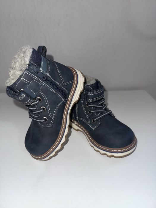 Бебешки боти dockers