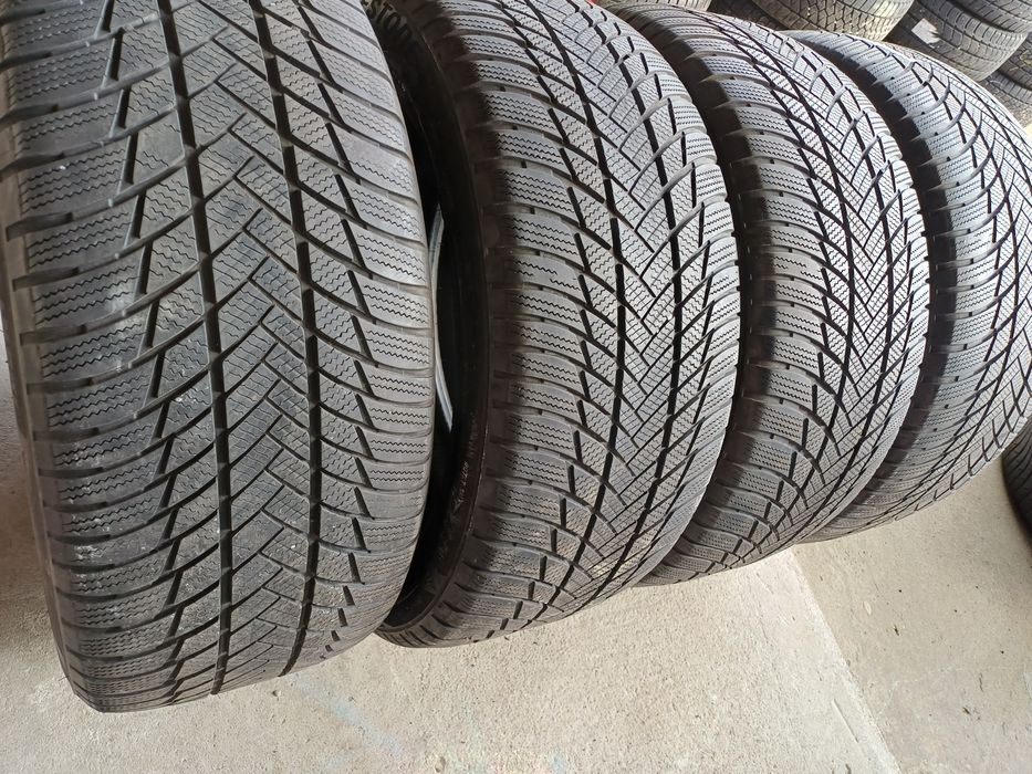 275 45 20 Anvelope Bridgestone