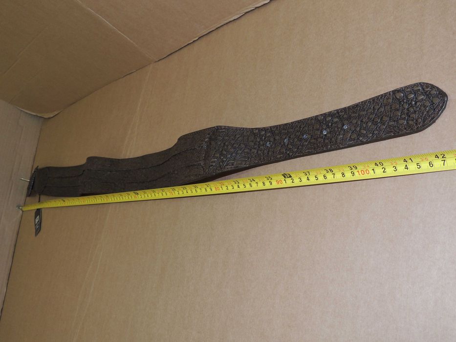 Български дамски колан на ART-93 .  Манта за медицинска сестра