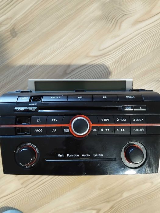 Оригинално сд мр3 за Мазда 3