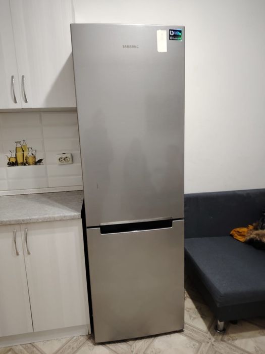 Срочно!!! Продам холодильник Самсунг