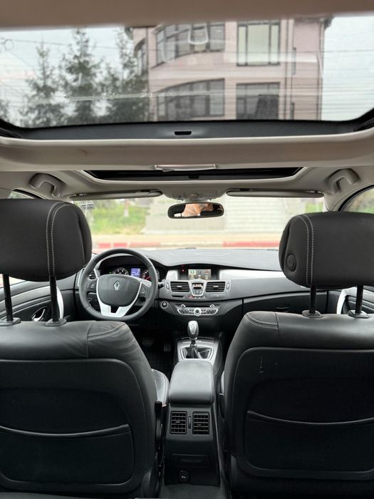 Renault Laguna Estate 2.0 Dinamique BOSE