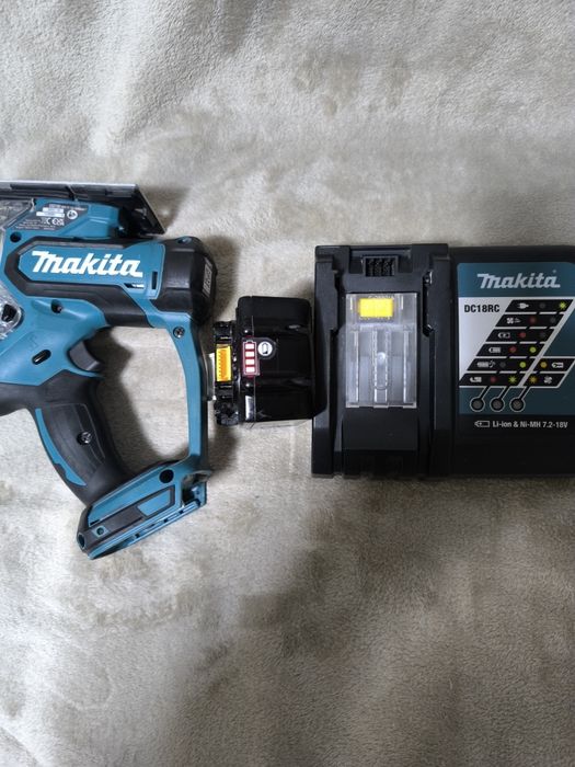 Fierăstrău Makita DSD 180(2023) pentru rigips