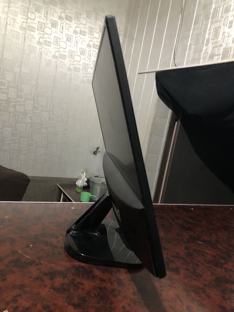 LG monitor ips 24.
