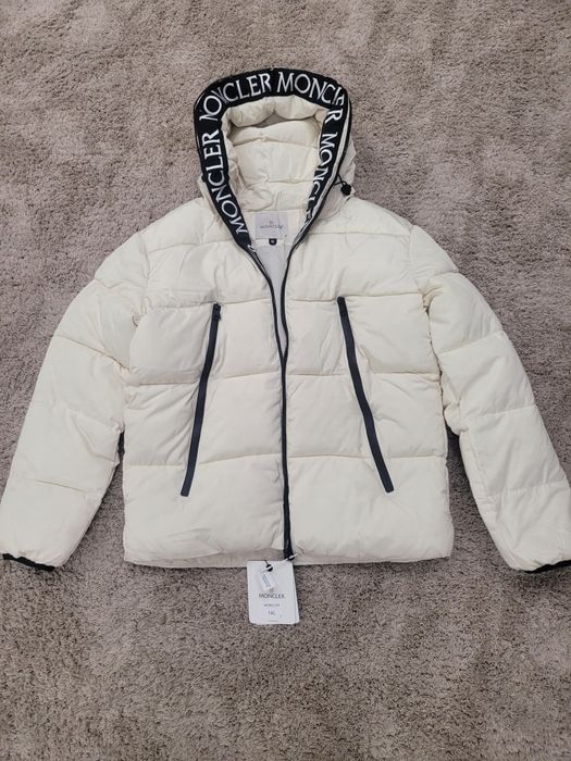 Куртка Moncler белая