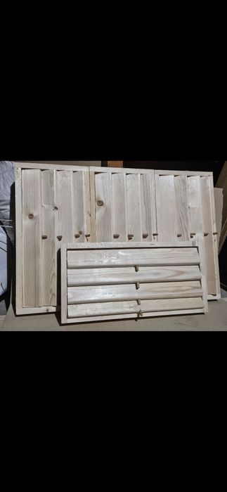 Confecționez diferite obiecte din lemn