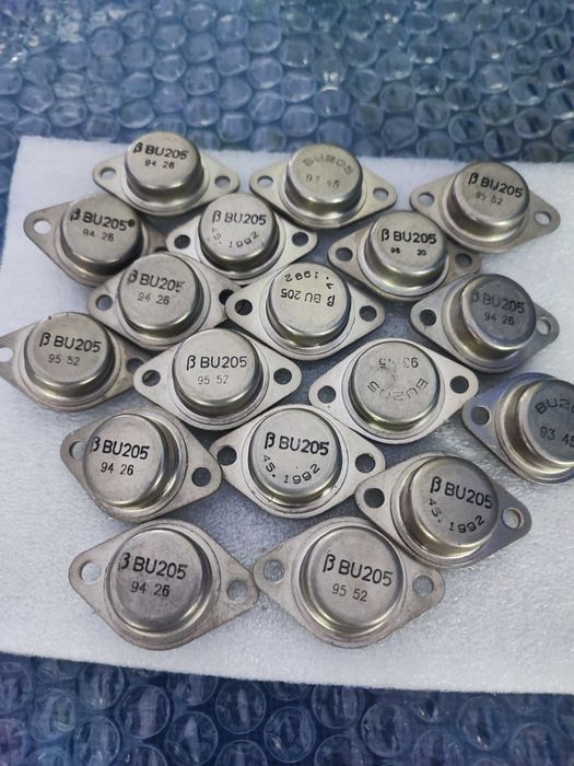 Tranzistori de putere BU205 în carcasă TO-3 – 18 buc disponibil
