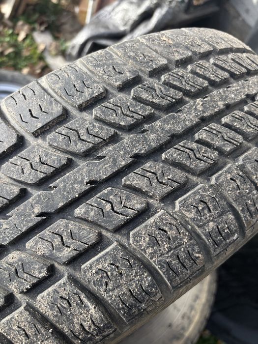 Зимни гуми 205/65/15 SUV