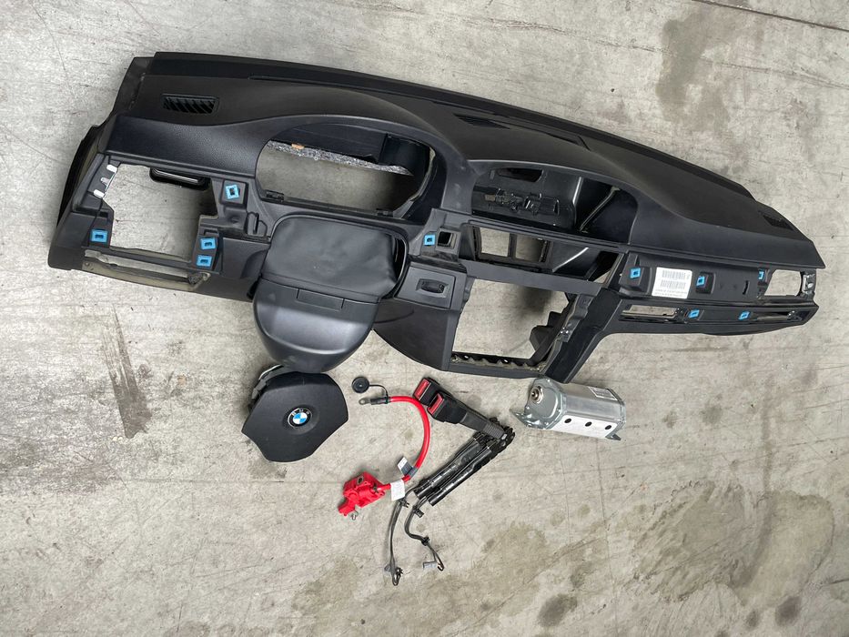 Kit airbag negru cu navigatie Bmw seria 3 E90/E91/E92