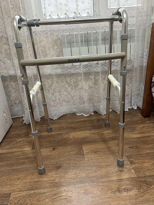 Продам новые ходунки