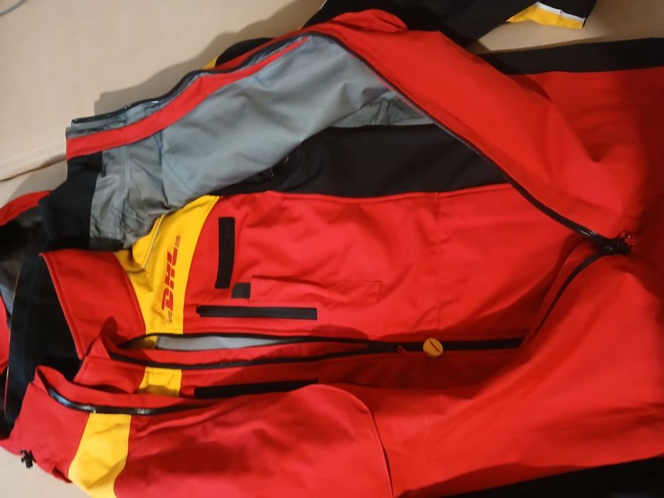 Geaca +jachetă inscripționate DHL mărimea M