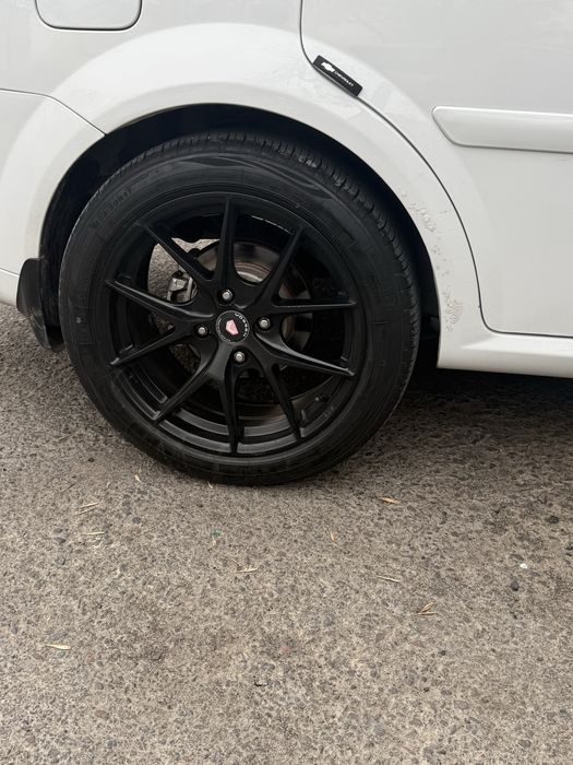 Vossen diska baloni bilan R17 4x114