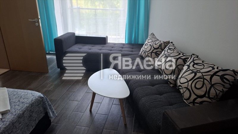 Тристаен апартамент в Слънчев бряг