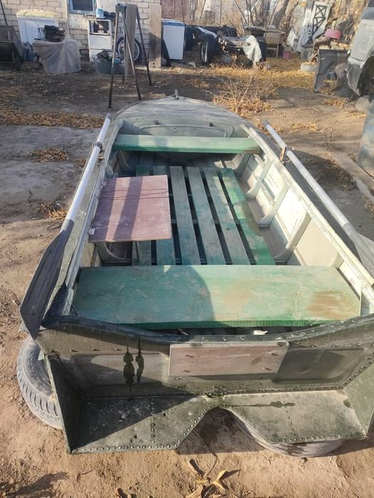 Лодка дюралеминевая