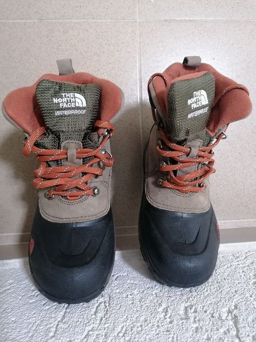 Vand ghete/bocanci impermeabil The north face marime 35