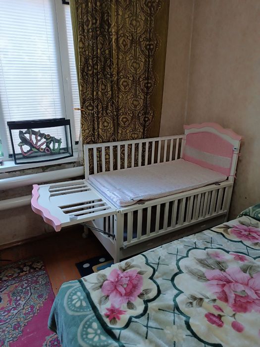 Детская кроватка