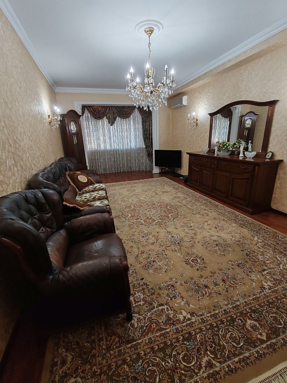 Кирпичный банковский дом, Дархан 3, Новомосковская. Ипотека есть.
