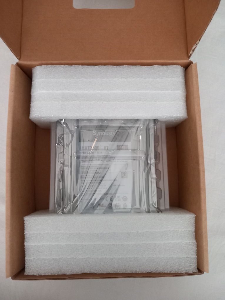Hard Disk Synology,HAT 3300 6 TB.