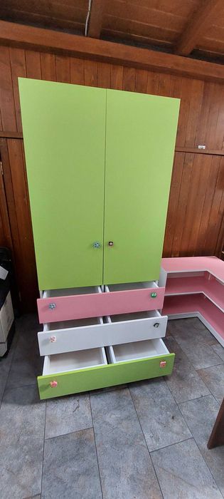 Dulap colorat copii si colțar depozitare