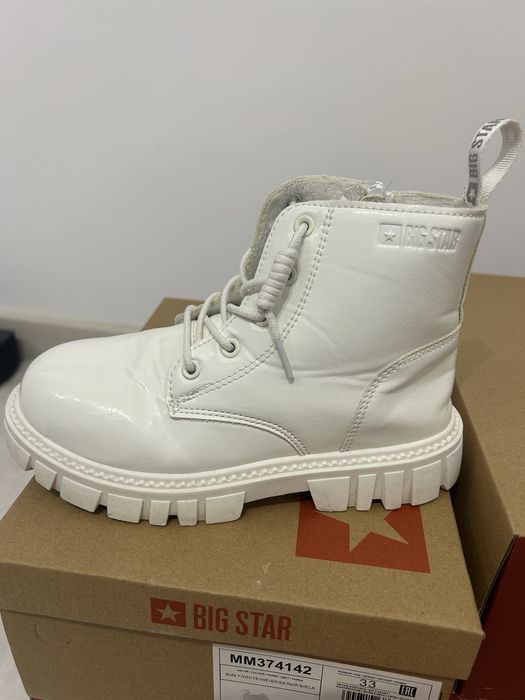 Детски боти бели