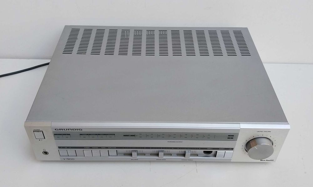 НАЙ ДОБРАТА ОФЕРТА Усилвател Grundig V7200