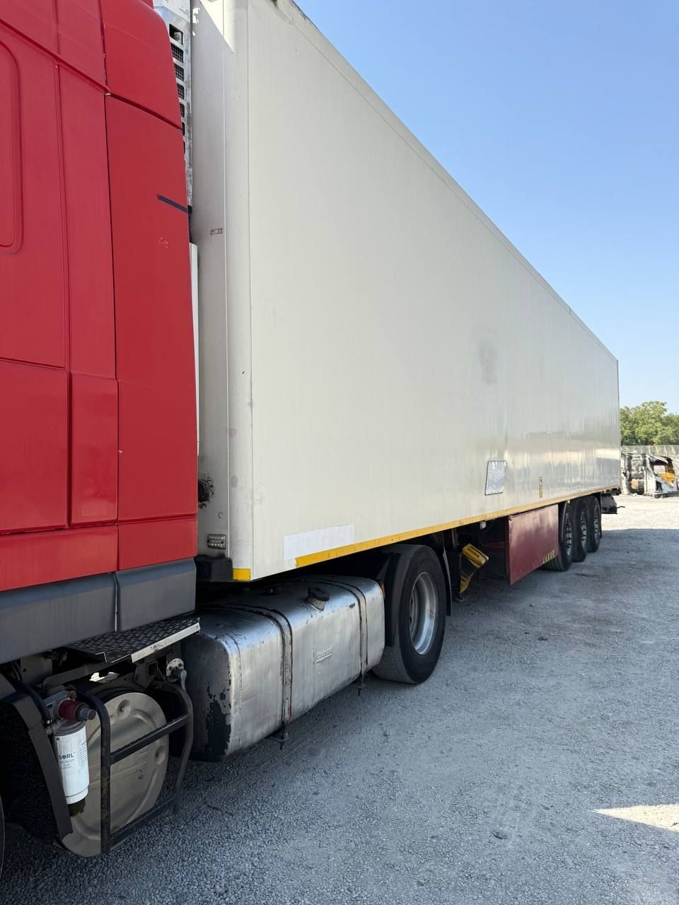 DAF XF + KOGEL Реф прицеп Сотилади 
 Йили: 2005 прицеп 2000