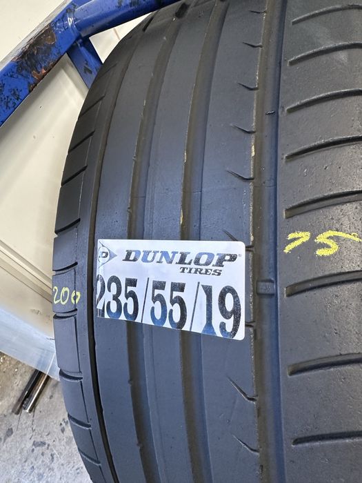 235/55/19 Dunlop