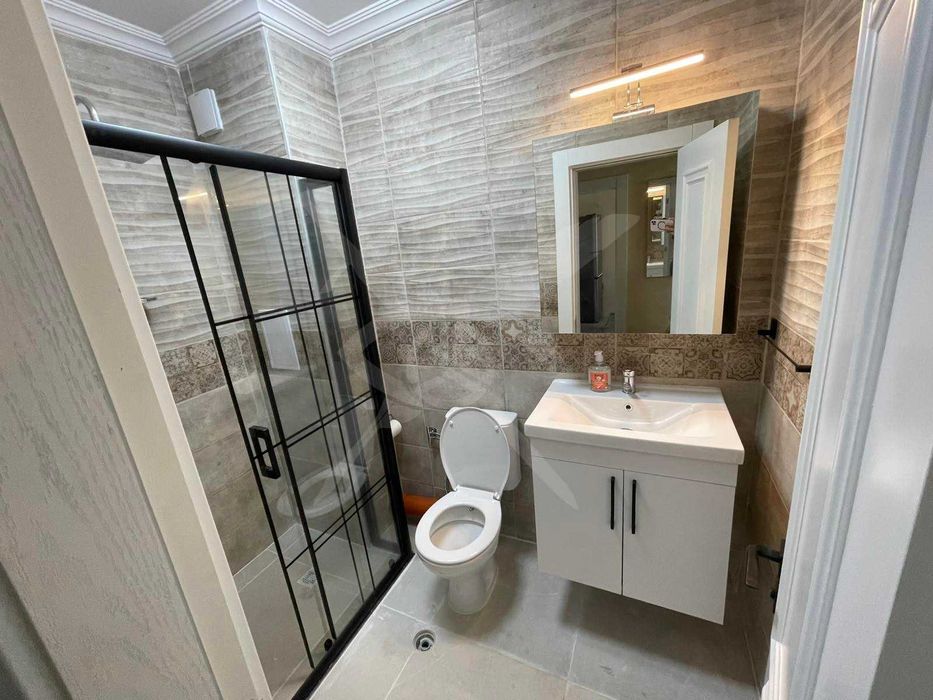 Продава се Двустаен апартамент в Бургас, Славейков - 65 кв.м за 2293 €/кв.м - Снимка #3