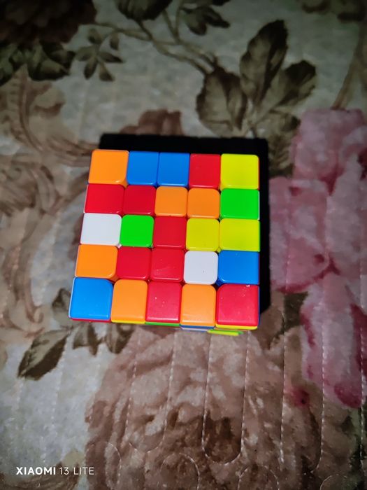 5×5 kubik rubik holati a'lo