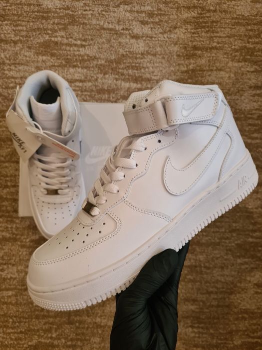 Nike Airforce 1 Mid White