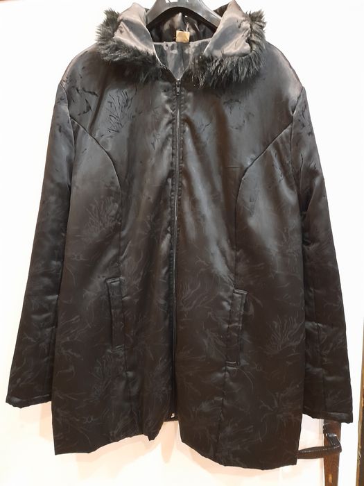 Запазено палто( пролет есен)  сатен с подплата