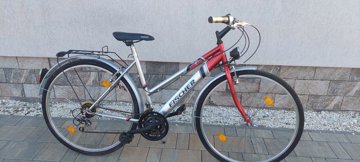 Vând Bicicleta Treking Roti 28 de oras Fischer Cadru Aluminiu