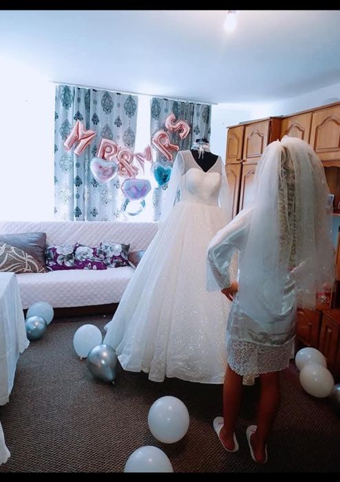 Vânzare rochie de mireasă  si costum Mire
