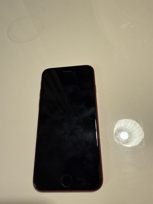 Айфон 8 красный