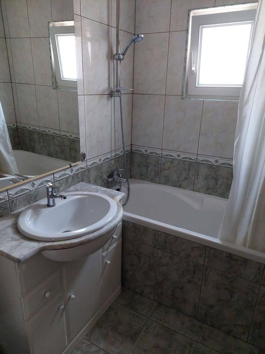 Vând apartament 3 camere