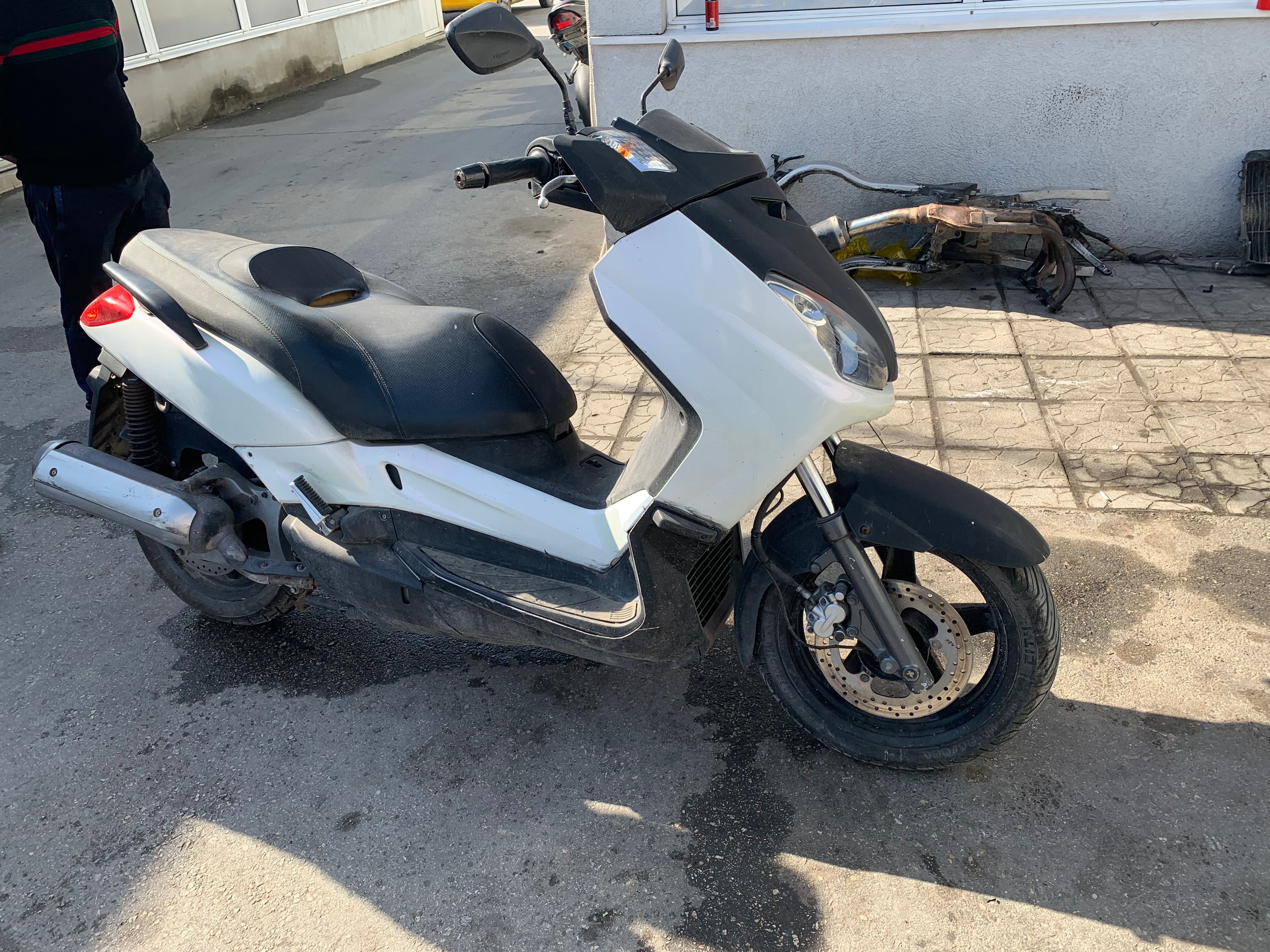 Yamaha X-max 125 и Xmax 250 на ЧАСТИ