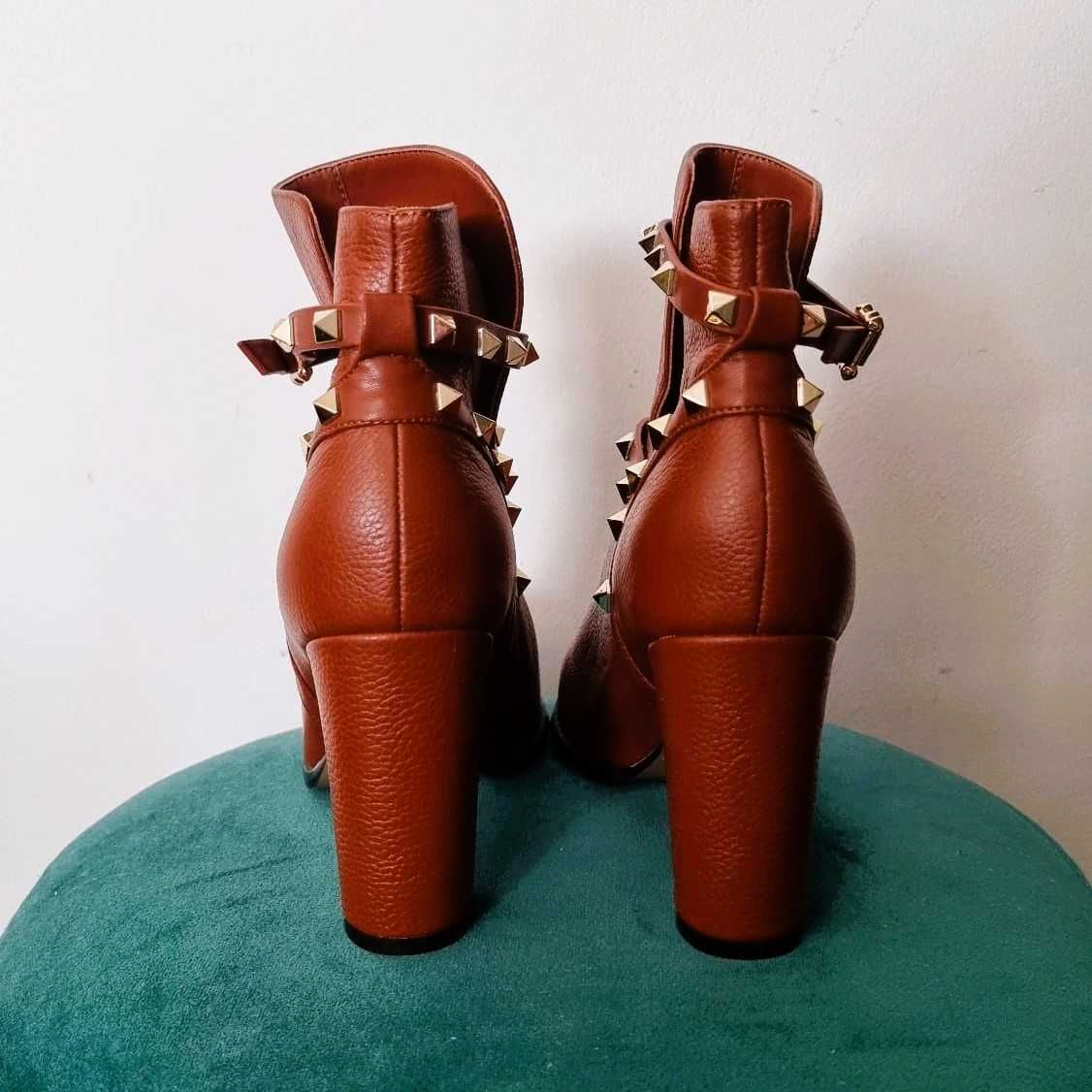 Vand botine originale Valentino